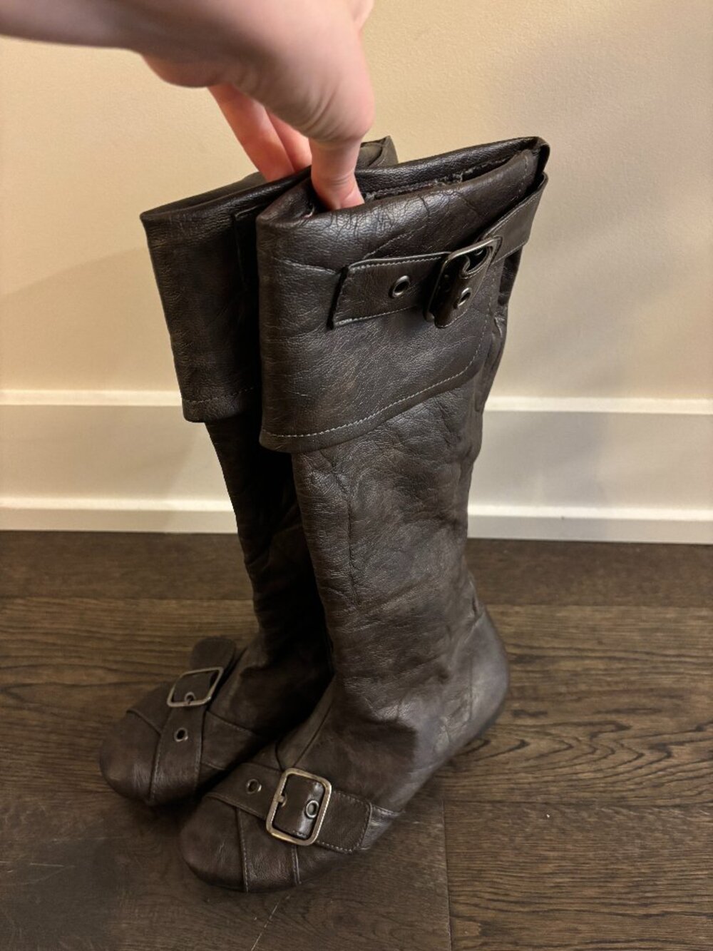 Vintage grey leather boots / Indie sleaze / Y2K